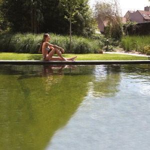 Piscine naturelle avec revêtement en PVC armé Rénolit Natural pool