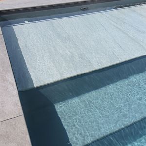 Dalles pour caillebotis de volet piscine en Grès Cérame