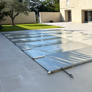 Couverture de sécurité à barres pour piscine Notos