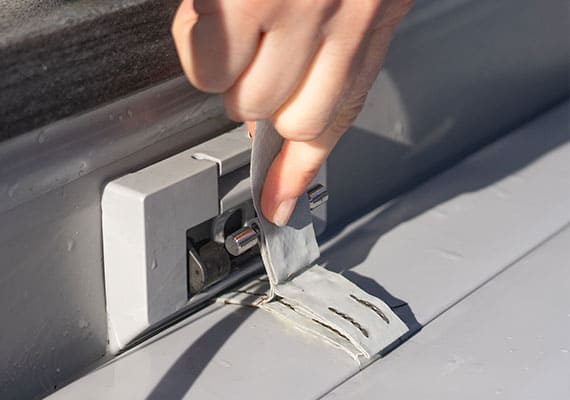 Système de sécurité pushlock volet piscine Série Pure CF GROUP