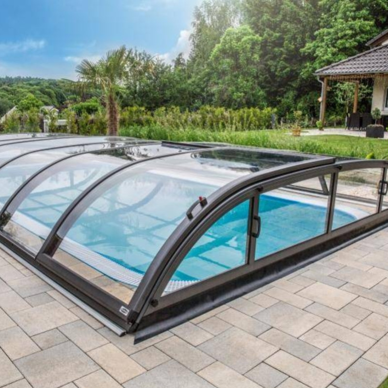 Combien coûte un abri de piscine en 2025 ?
