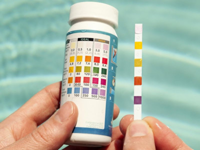 Comment analyser l'eau d'une piscine ?