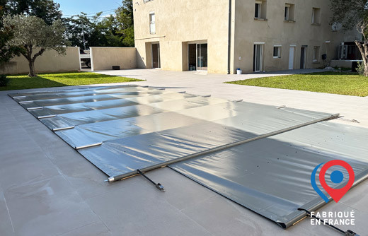 Couverture de sécurité à barres 4 saisons pour piscine Notos